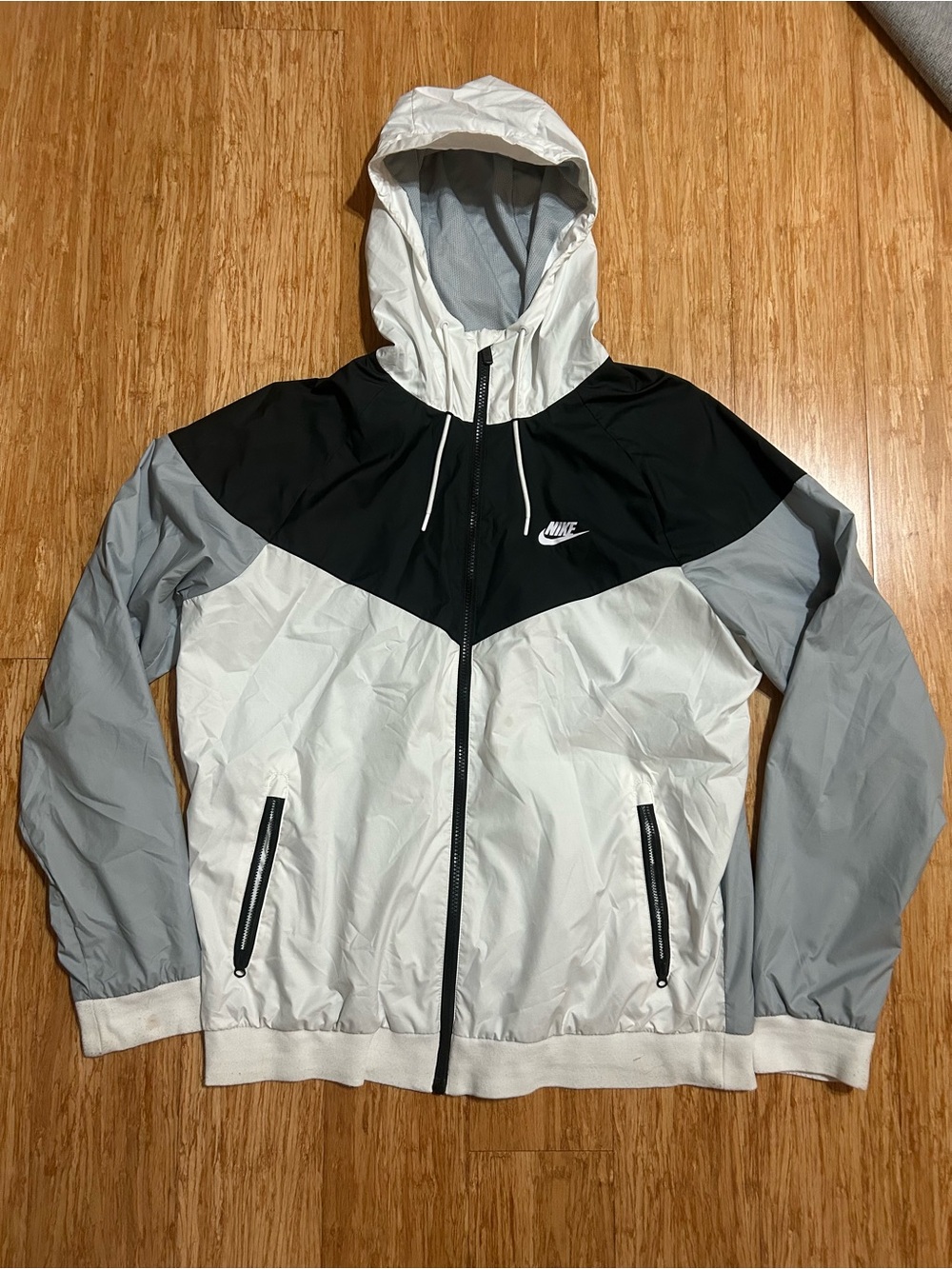 Nike Sportswear Windrunner Jacket Black White Grey (Men’s Large)